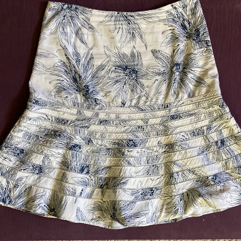Anthropologie Viola Tigerlily Print Ruffle Tier Skirt in Blue Off-white Size 2